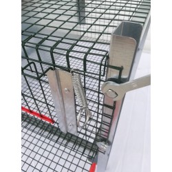 Assembly of a quail cage